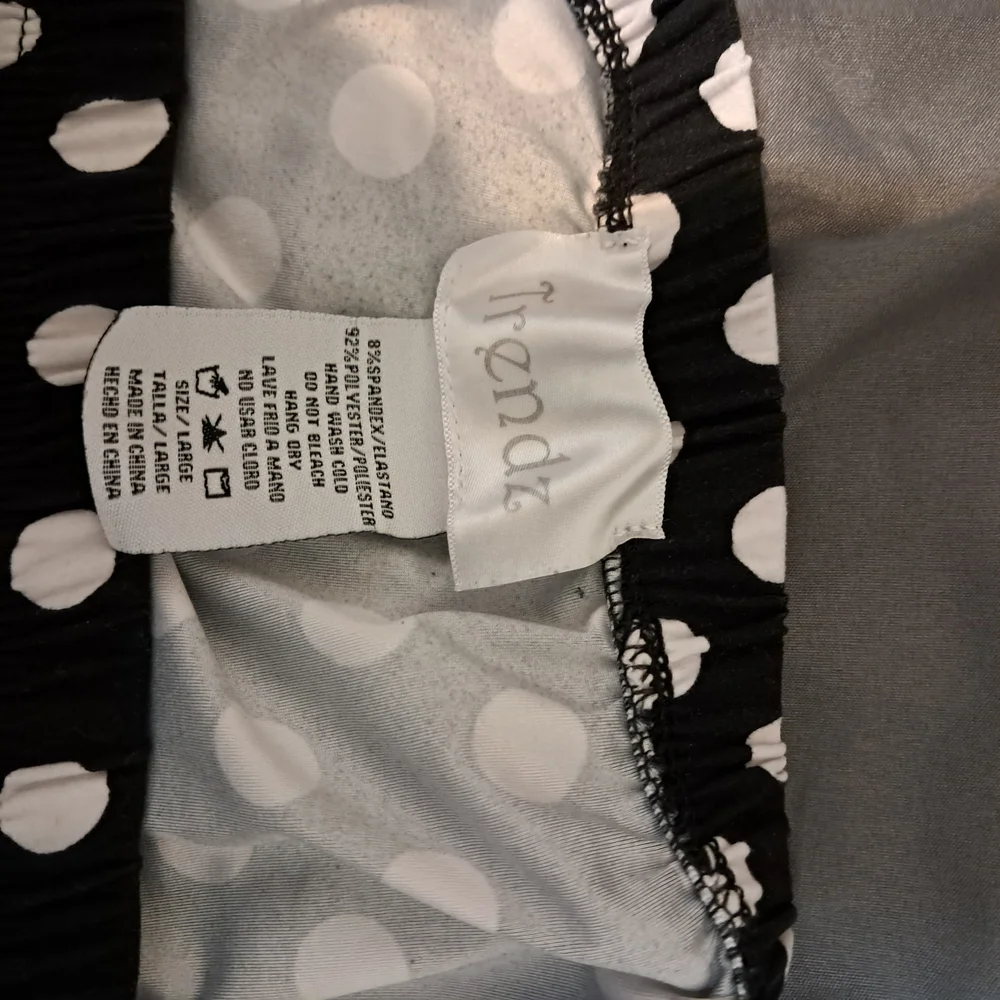 Chic Black and White Polka Dot Jumpsuit - Picture 4 of 4